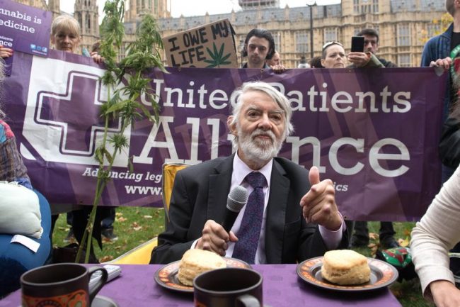 Cannabis-tea-party