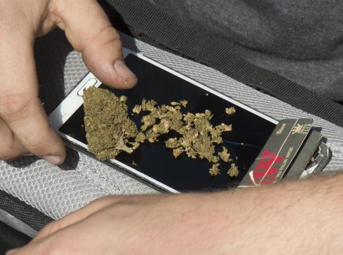 Now-legal-recreational-marijuana-hits-stores-in-California_f